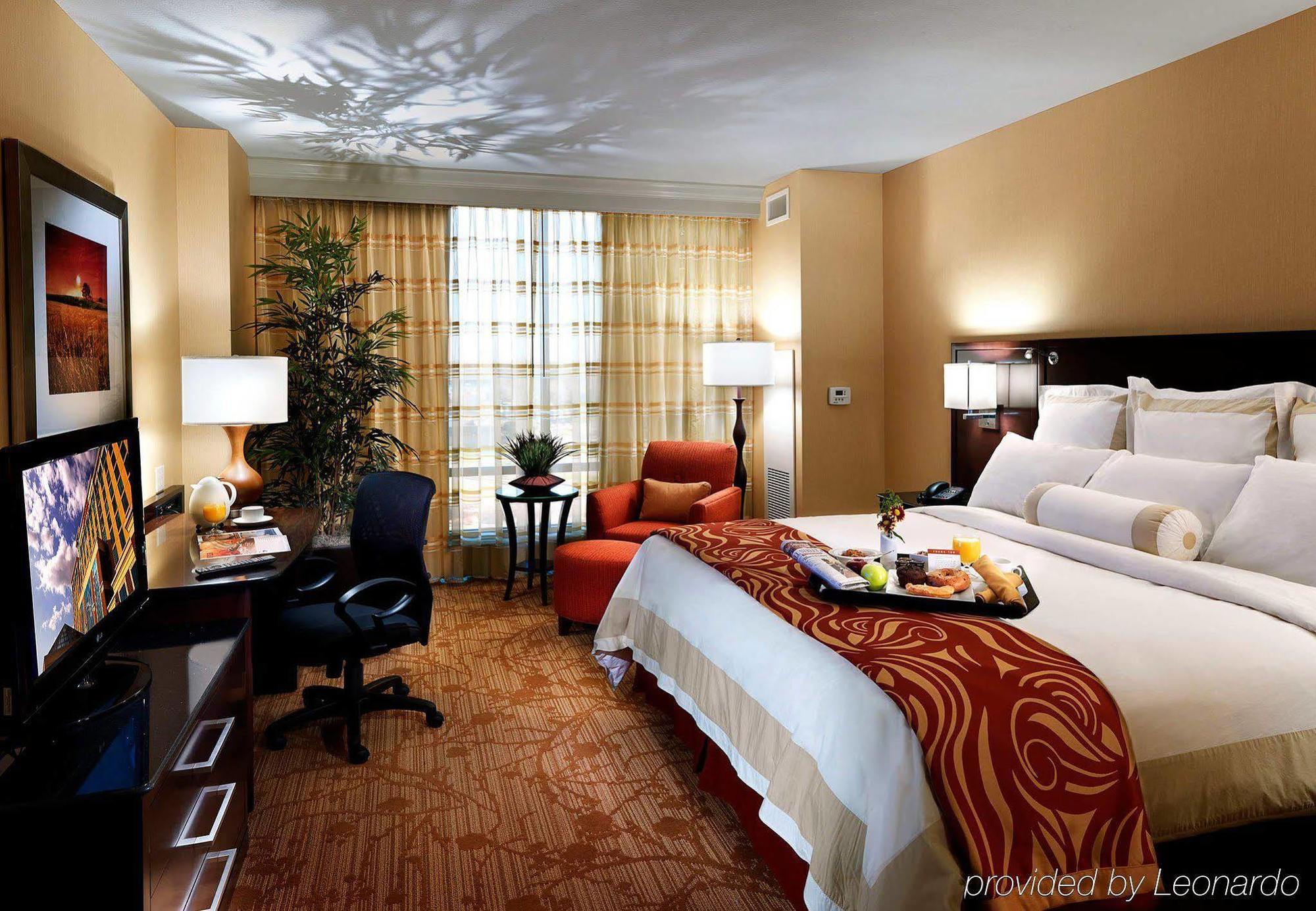 Marriott Bloomington Normal Hotel And Conference Center Номер фото